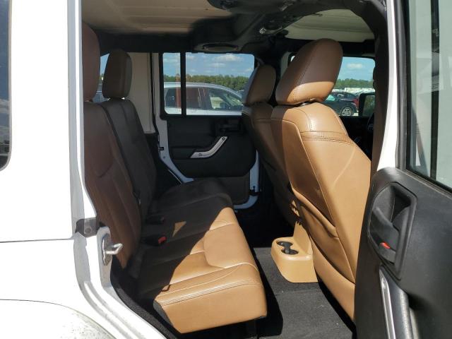 1C4BJWEG1EL252814 Jeep Wrangler Unlimited Sahara