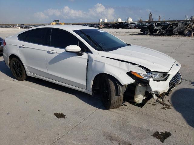 3FA6P0HD4KR127761 Ford Fusion SE 4