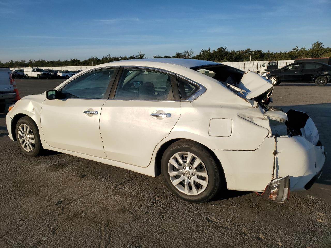 1N4AL3AP3GC215430 2016 Nissan Altima 2.5