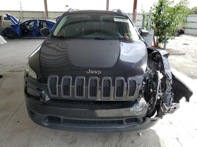 1C4PJLCBXHW586578 Jeep Cherokee Latitude