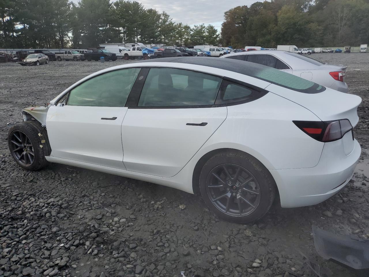 5YJ3E1EB5PF388076 2023 Tesla Model 3