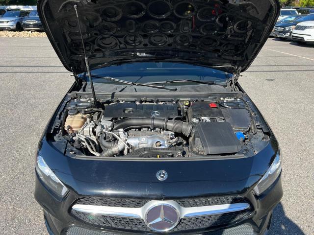 WDD3G4EB3KW026544 Mercedes-Benz A 220