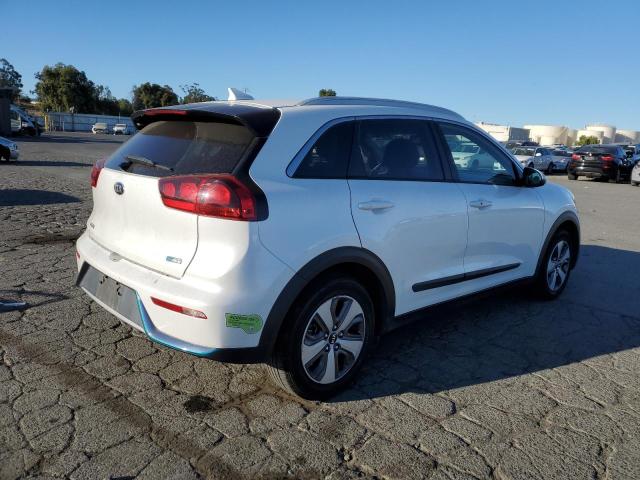 KNDCM3LD3J5202479 KIA NIRO LX
