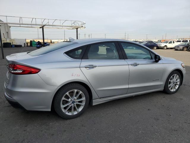 3FA6P0LU4KR144938 Ford Fusion SE 3