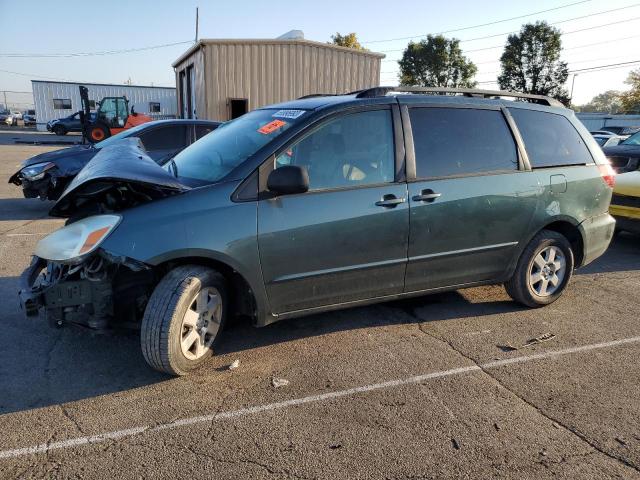 2004 Toyota Sienna CE