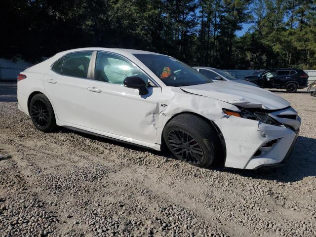  TOYOTA CAMRY 2018 Білий
