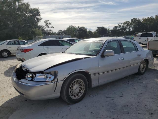 1998 Lincoln Town Car Signature