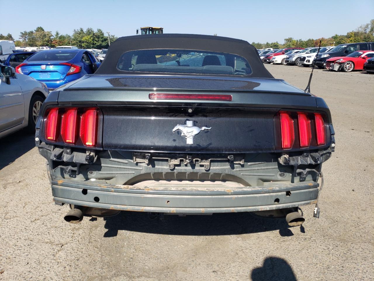 1FATP8EM6F5401217 2015 Ford Mustang