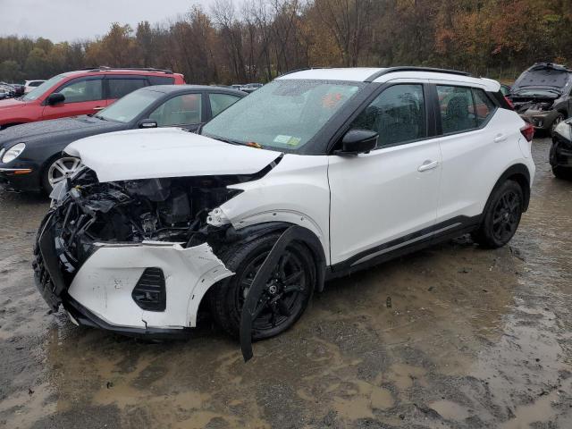 2021 Nissan Kicks SR