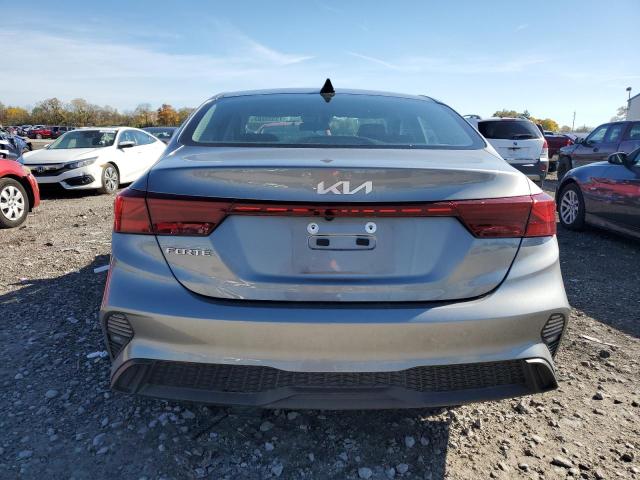 3KPF24AD8NE437160 2022 KIA FORTE-5