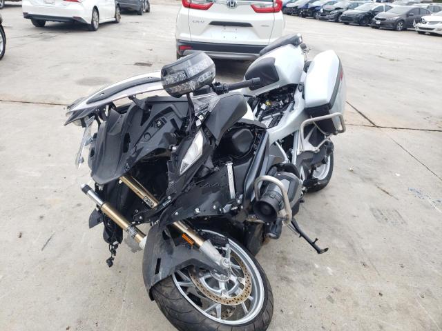 2022 BMW R 1250 RT - WB10L030XN6F69476