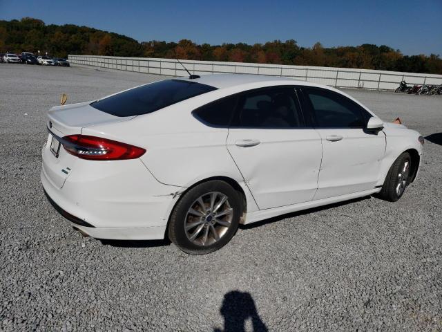 3FA6P0HD2HR195789 Ford FUSION SE
