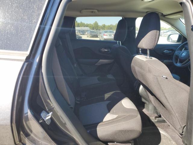 1C4PJLCX2JD588371 Jeep Cherokee Latitude