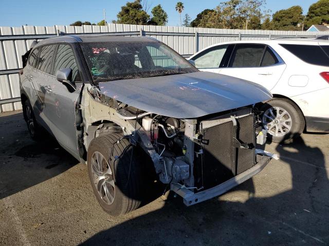 5TDHZRBH0MS064090 Toyota Highlander Xle