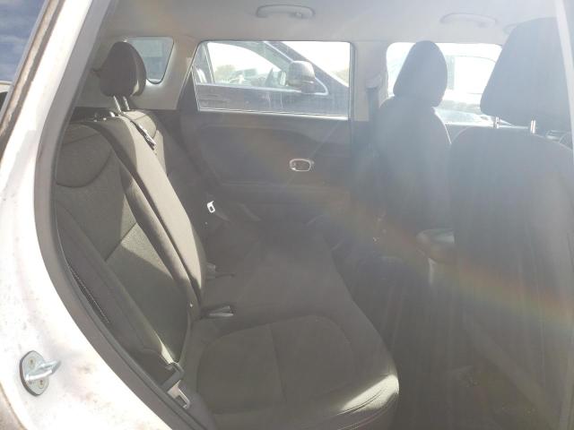 KNDJN2A29J7889178 2018 Kia Soul