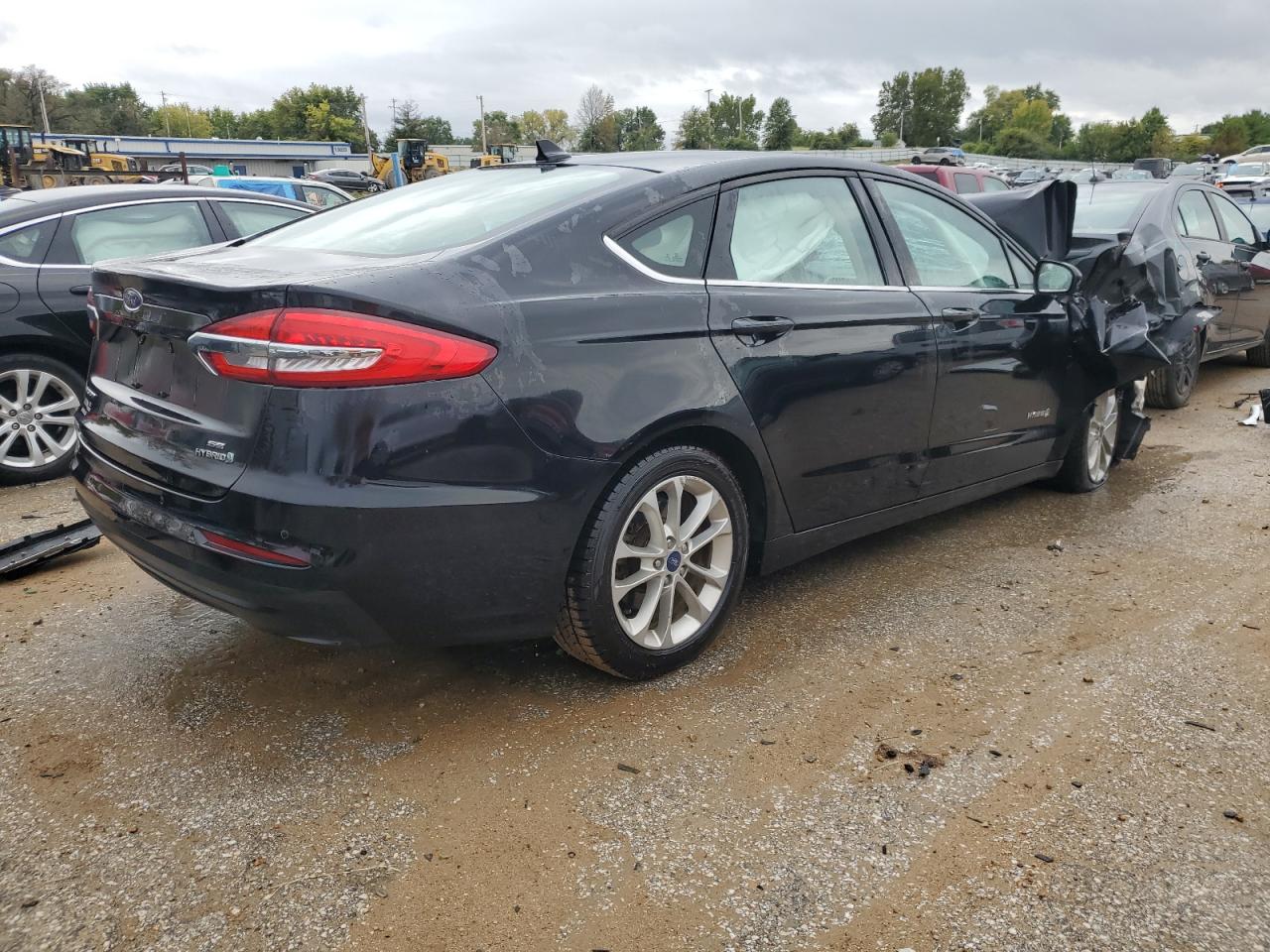 Lot #2555779789 2019 FORD FUSION SE