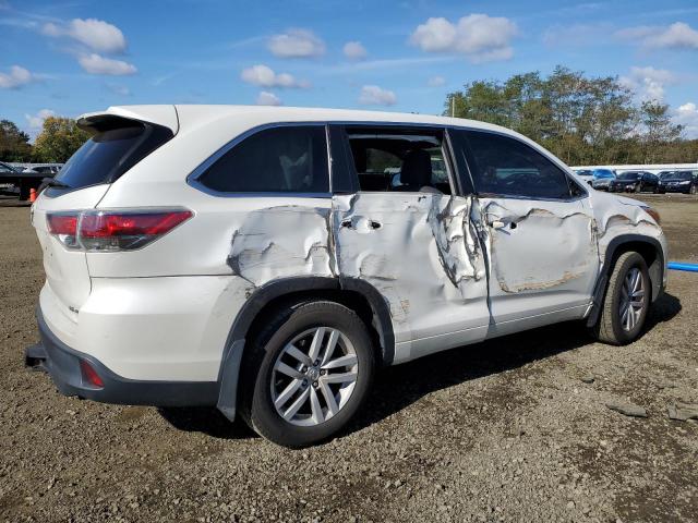 VIN 5TDBKRFH7FS114698 2015 Toyota Highlander, LE no.3