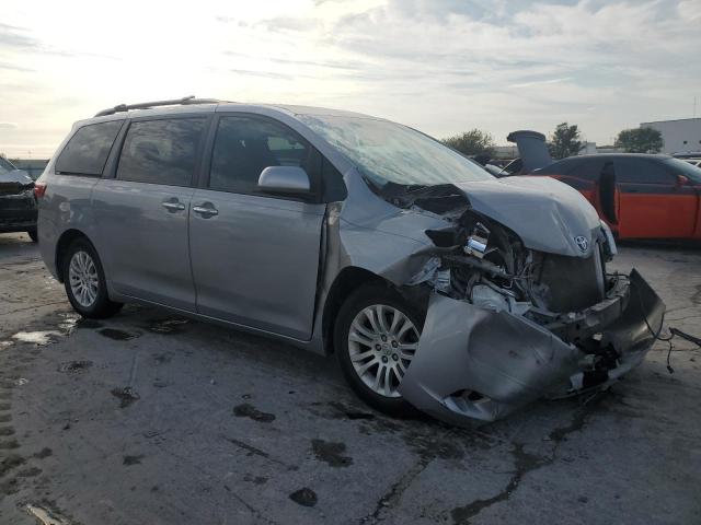 5TDYZ3DCXHS861452 Toyota SIENNA XLE