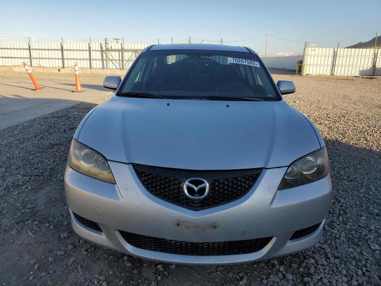 JM1BK12FX41179495 2004 Mazda 3 I