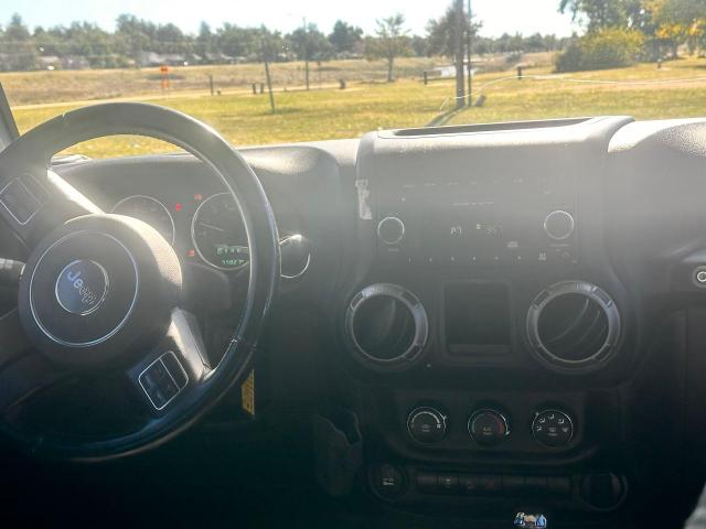 1C4BJWDG0JL803276 2018 Jeep Wrangler Unlimited Sport