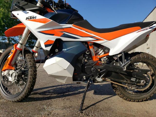 2023 KTM 890 ADVENT - VBKTR6408PM857040