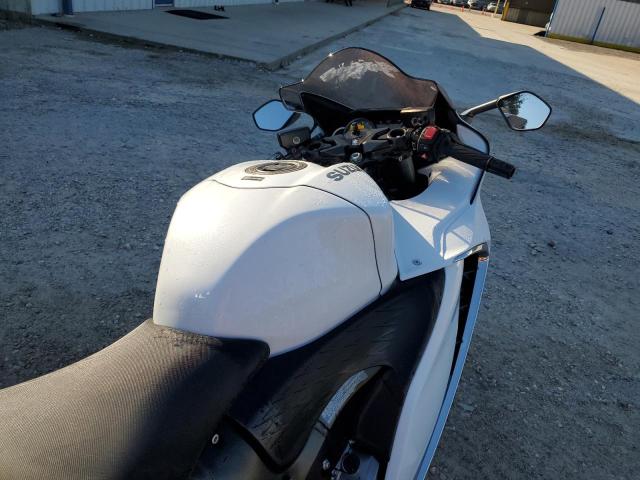 2022 SUZUKI GSX1300 RR - JS1EJ11B2N7100408