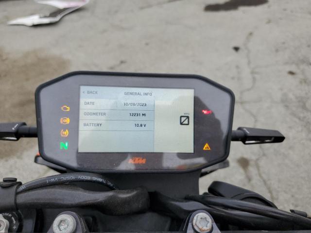 2021 KTM 890 DUKE R - VBKTU9405MM805974