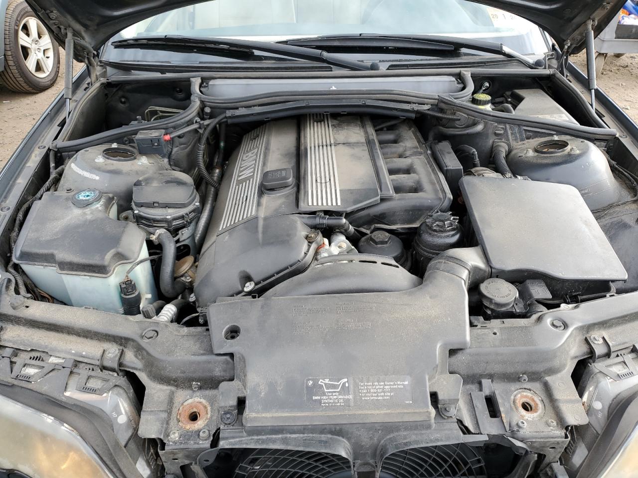 WBAEU33484PR06370 2004 BMW 325 Xi