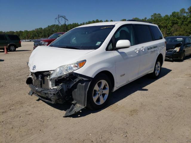 2017 Toyota Sienna LE