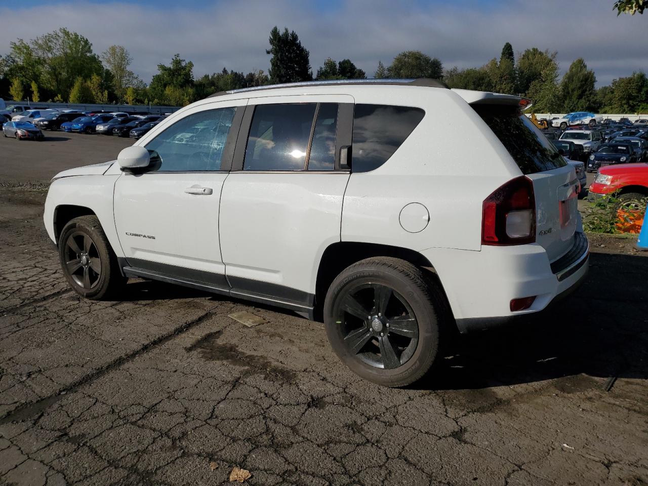 2015 Jeep Compass Latitude vin: 1C4NJDEB0FD168422