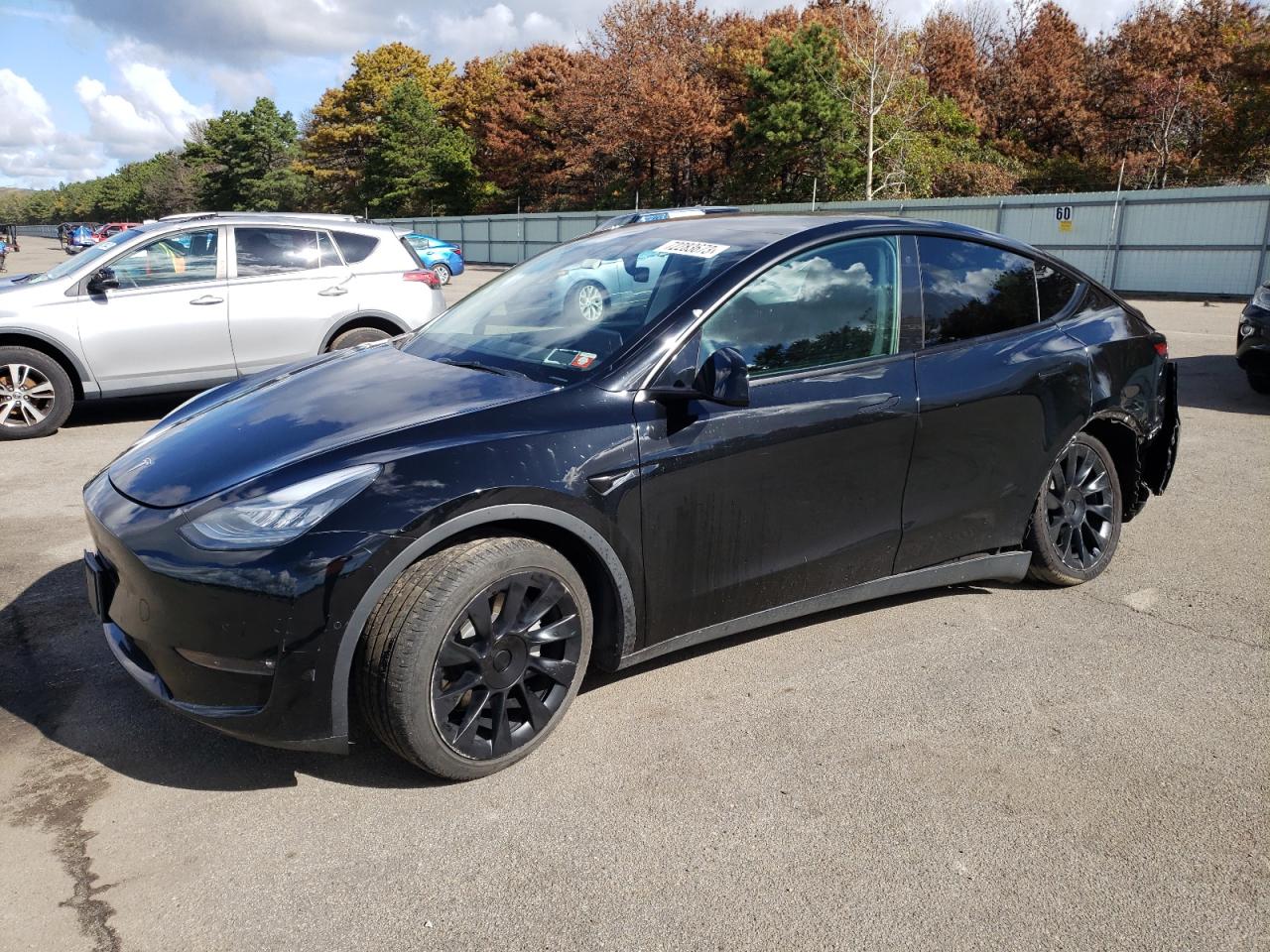 5YJYGAEE2MF143385 Tesla Model Y 