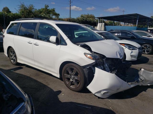 5TDXK3DC2GS727548 2016 TOYOTA SIENNA, photo no. 4