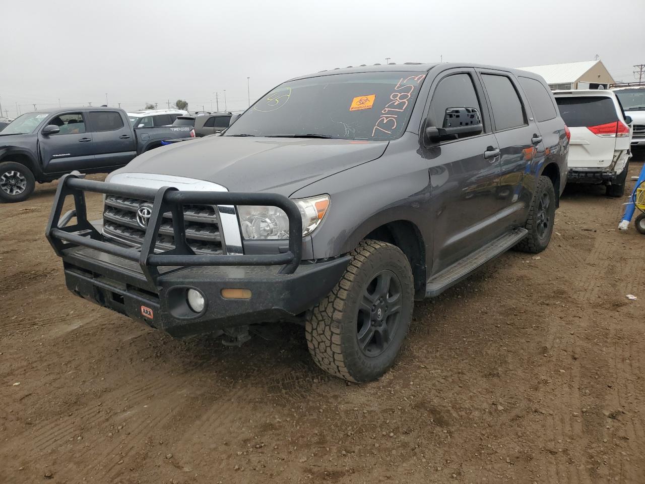 5TDBY5G10CS061718 2012 Toyota Sequoia Sr5