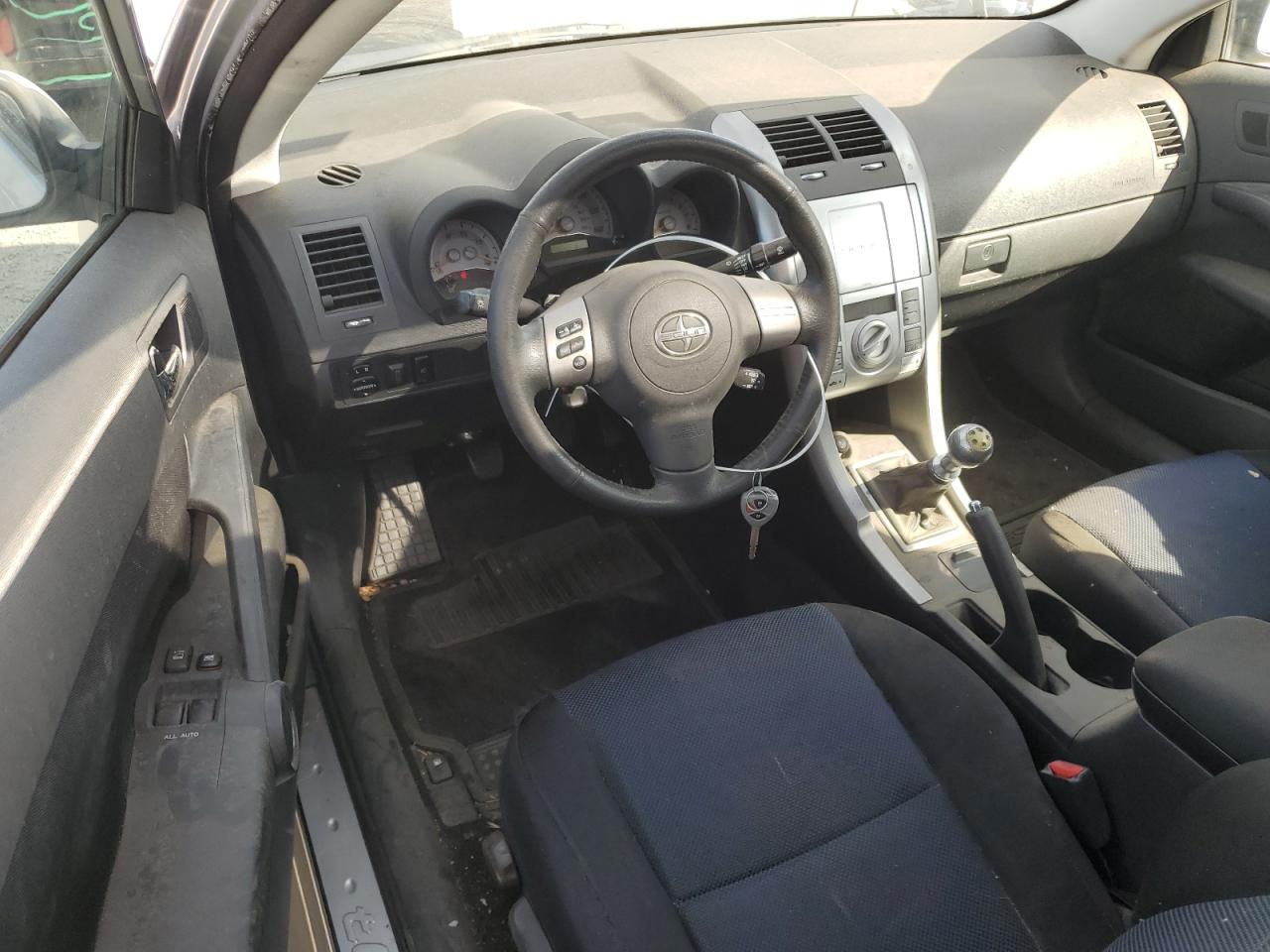 JTKDE177260080141 2006 Toyota Scion Tc