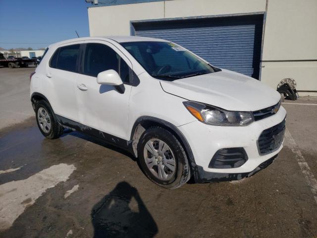 LSGCJKSB2KY011871 Chevrolet Trax LS 4