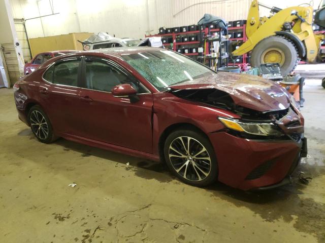  TOYOTA CAMRY 2018 Червоний