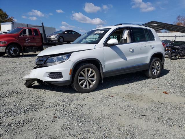 2017 WVGSV7AX0HK030349 main image