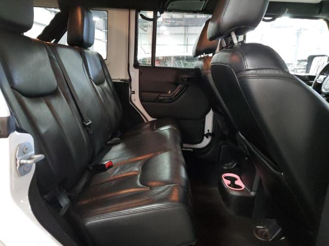 1C4BJWEG5FL725521 Jeep Wrangler Unlimited Sahara