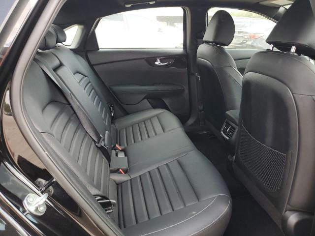 3KPF54AD9NE493387 KIA Forte Gt Line