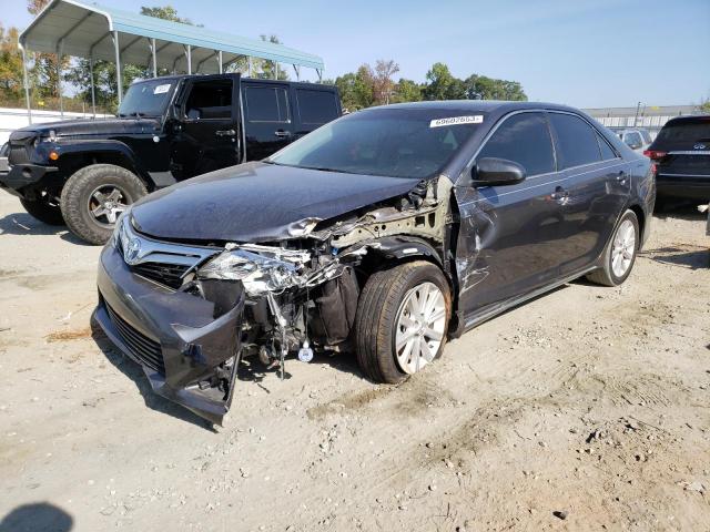 2014 Toyota Camry Hybrid 