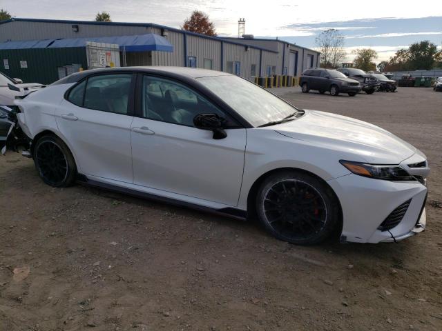  TOYOTA CAMRY 2020 Білий