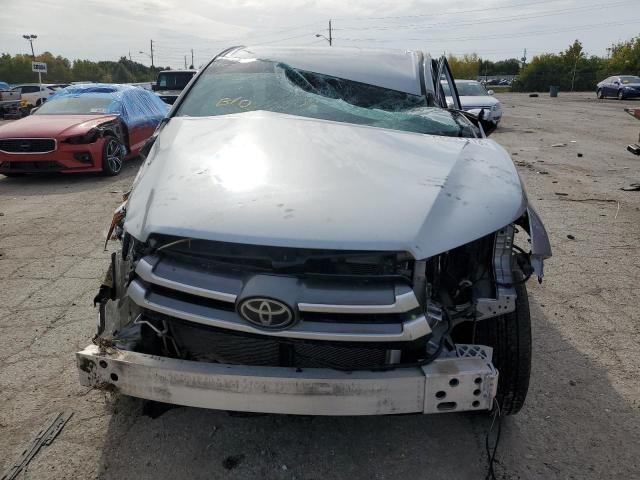 VIN 5TDZARFH9KS050661 2019 Toyota Highlander, LE no.5