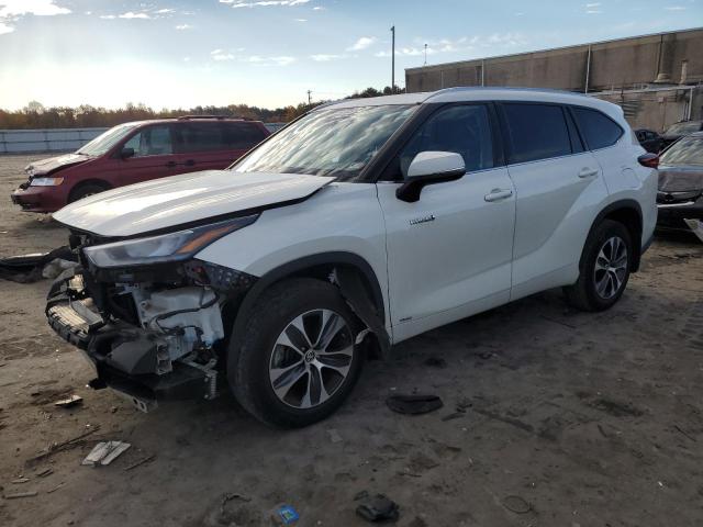 2020 Toyota Highlander Hybrid XLE