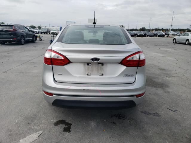  FORD FIESTA 2018 Сріблястий