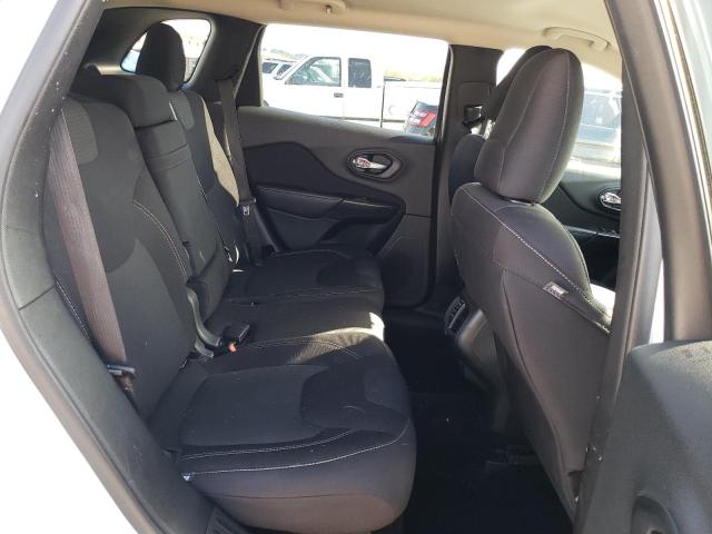 1C4PJMCB4FW788206 Jeep Cherokee Latitude