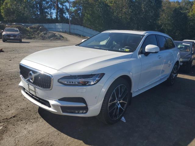 2018 Volvo V90 Cross Country 