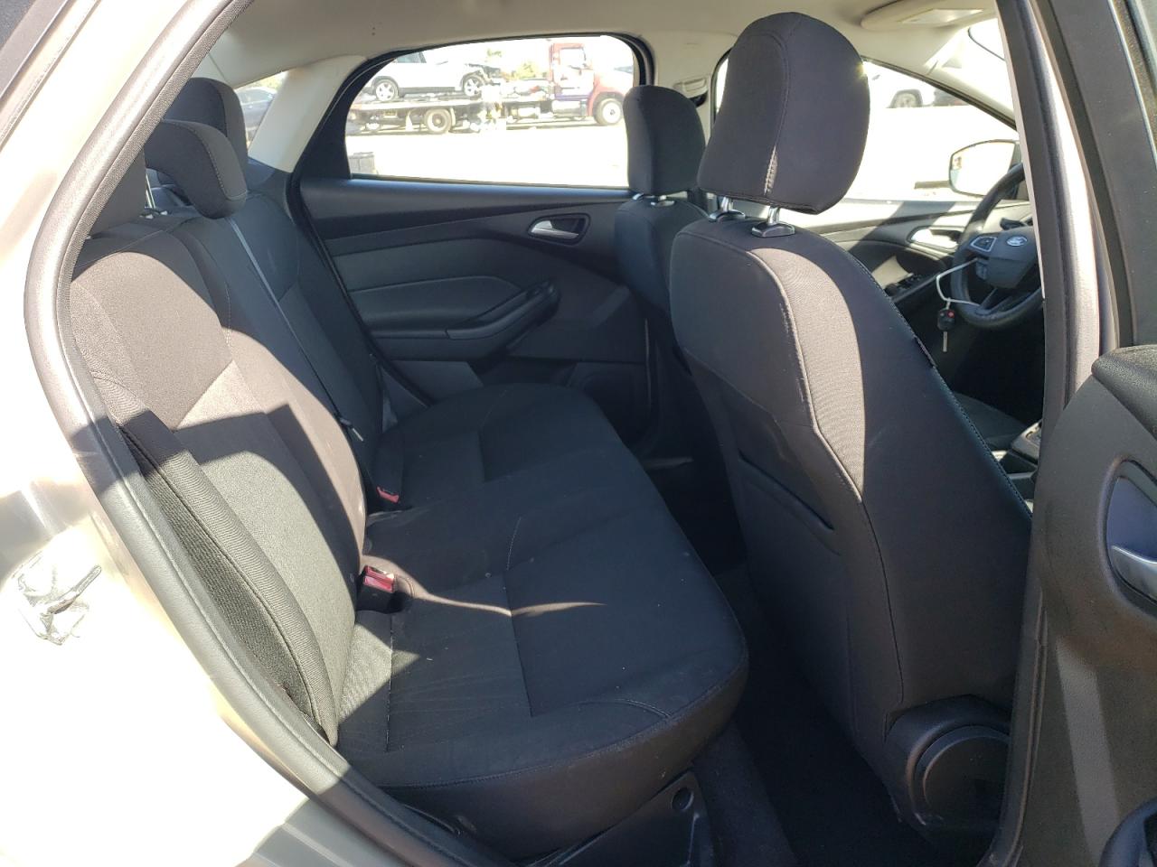 1FADP3F26FL339561 2015 Ford Focus Se