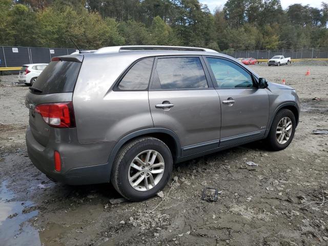 5XYKTCA6XFG572572 KIA SORENTO LX