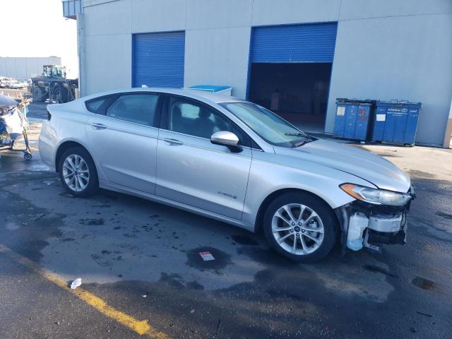 3FA6P0LU8KR206731 Ford Fusion SE 4