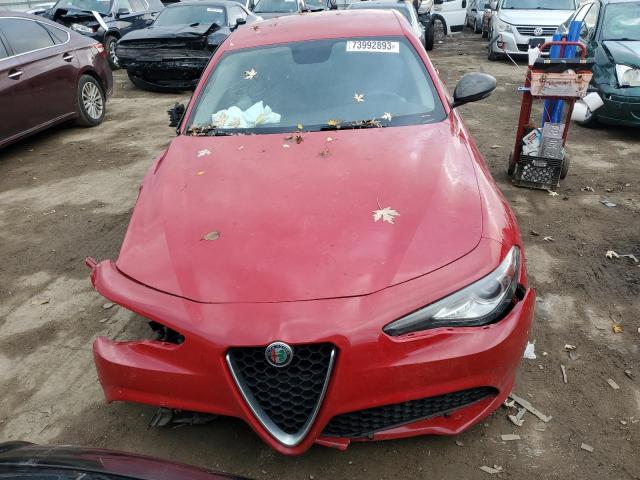 VIN ZARFAEDN3H7533687 2017 Alfa Romeo Giulia, Q4 no.5